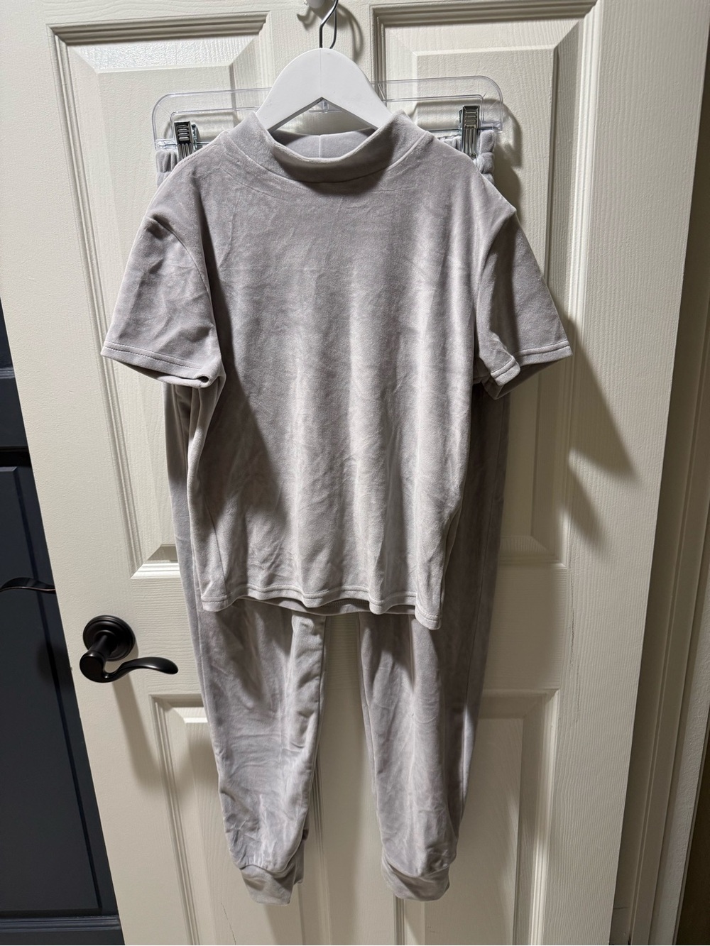 Forever 21 Grey Velour Loungewear Set Mock Neck Crop Top Drawstring Joggers SZ S